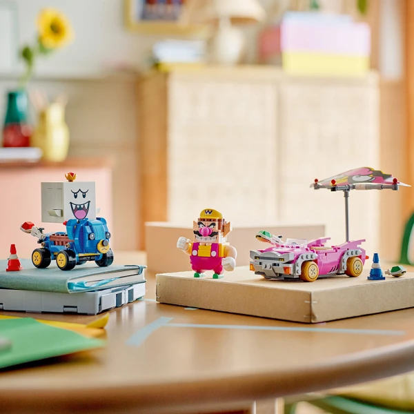 LEGO® SUPER MARIO™: MARIO KART™ – WARIO & KING BOO
