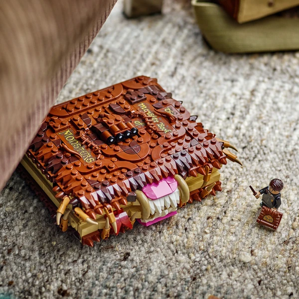 LEGO® HARRY POTTER™ ΤΟ ΤΕΡΑΤΩΔΕΣ ΒΙΒΛΙΟ ΤΩΝ ΤΕΡΑΤΩΝ ΠΟΥ ΔΑΓΚΩΝΕΙ