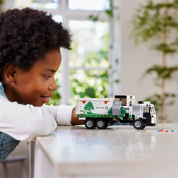 LEGO® TECHNIC™ MACK® LR ELECTRIC GARBAGE TRUCK