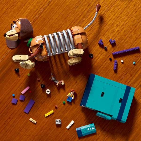 LEGO®  DISNEY PIXAR TOY STORY SLINKY DOG BOOKENDS