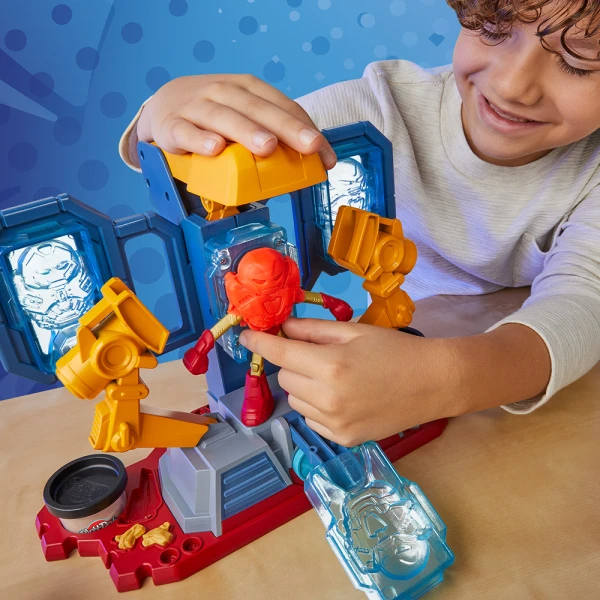 PLAY-DOH PLAYSET IRON MAN ARMOR MAKER LAB