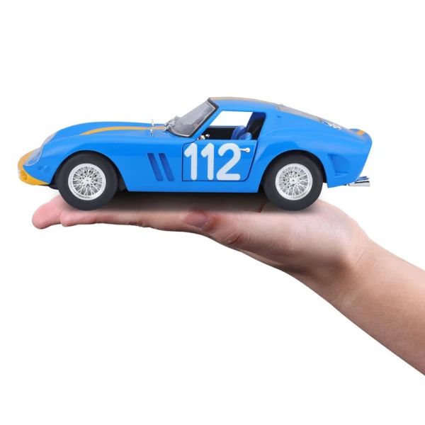 BBURAGO 1:24 RACE FERRARI 250 GTO BLUE