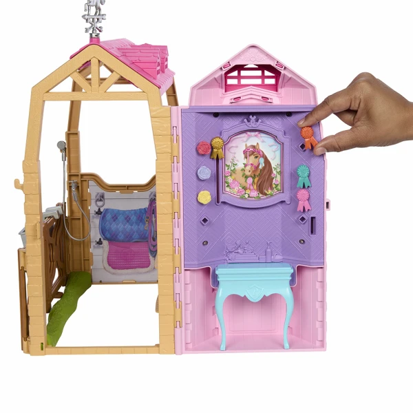 BARBIE MYSTERIES THE GREAT HORSE CHASE - ULTIMATE STABLE