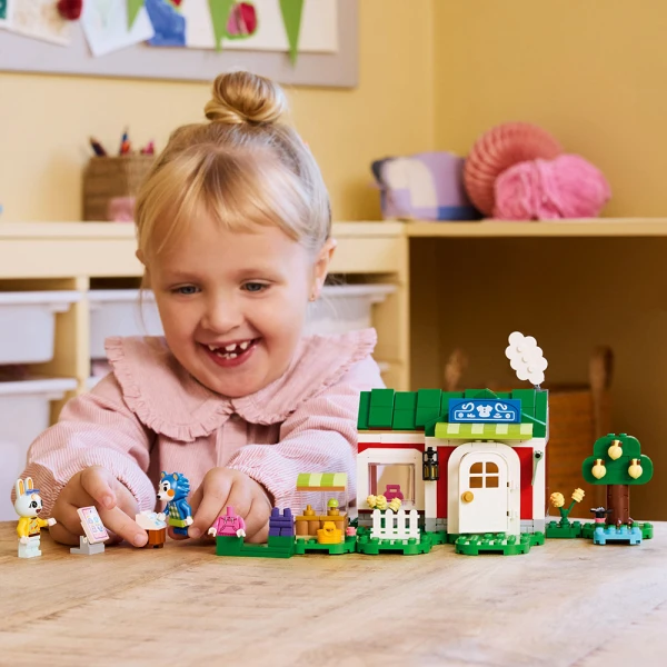 LEGO® ANIMAL CROSSING™ ABLE SISTERS CLOTHING SHOP