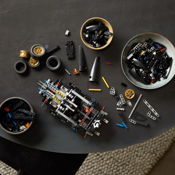 LEGO® TECHNIC ΑΓΩΝΙΣΤΙΚΟ ΑΥΤΟΚΙΝΗΤΟ FORD GT40 MKII ΤΟΥ 1966
