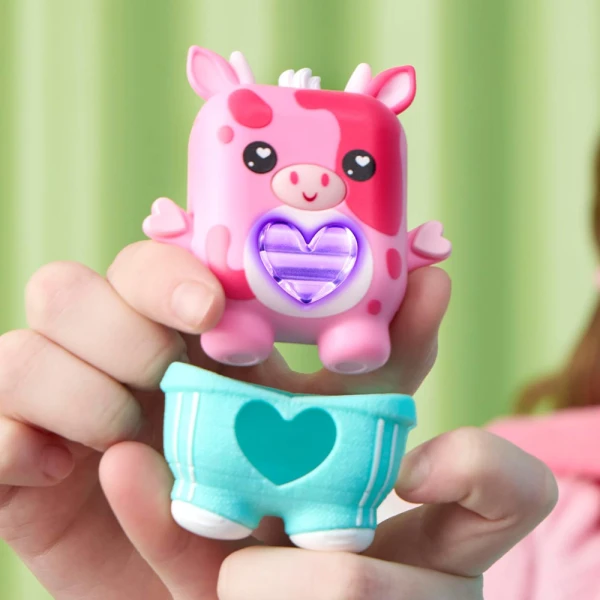 NANO-MALS ELECTRONIC FIDGET PET - MOOTILDA THE STRAWBERRY COW
