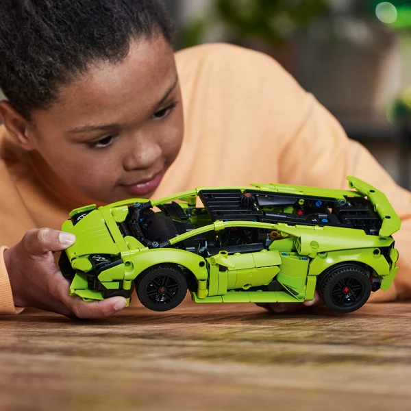 LEGO® TECHNIC LAMBORGHINI HURACÁN TECNICA