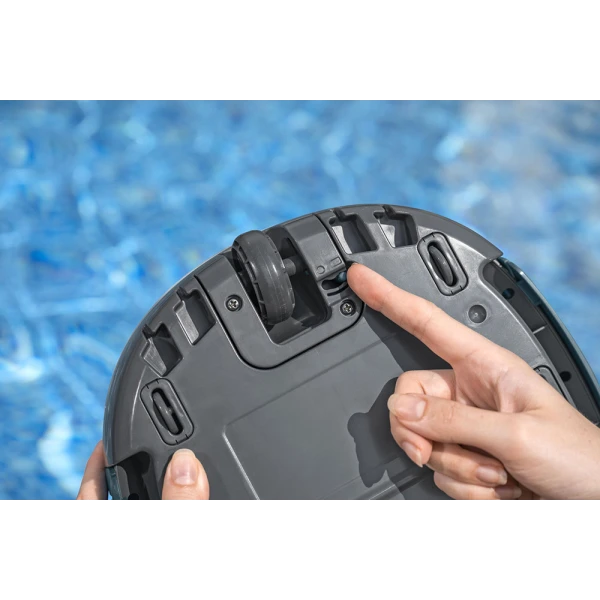 BESTWAY AQUATRONIX G150 ROBOTIC POOL VACUUM