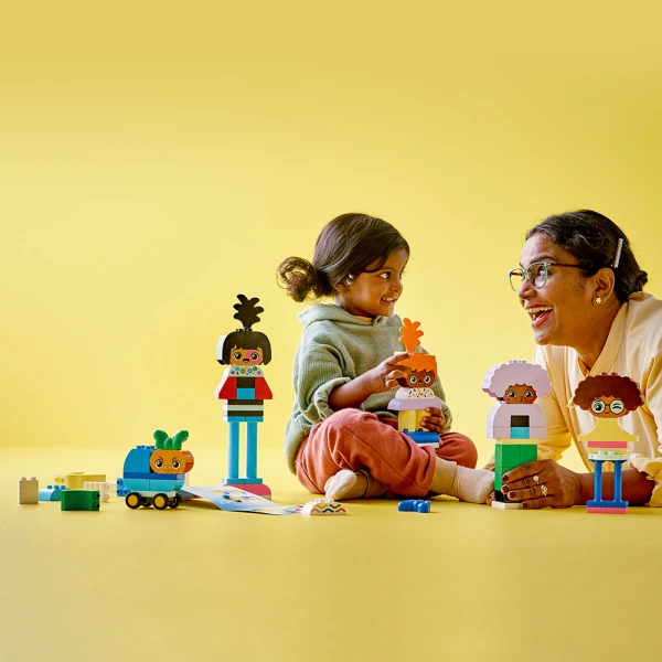 LEGO® DUPLO® TOWN ΚΑΤΑΣΚΕΥΑΣΙΜΑ ΆΤΟΜΑ ΜΕ ΜΕΓΑΛΑ ΣΥΝΑΙΣΘΗΜΑΤΑ