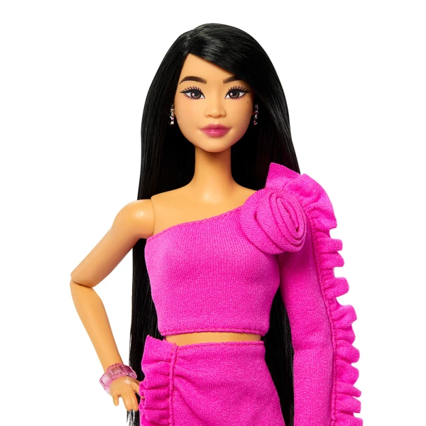 BARBIE DELUXE FASHIONISTAS DOLL - PINK ONE-SHOULDER SET
