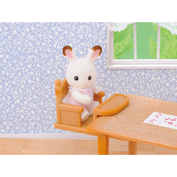 THE SYLVANIAN FAMILIES ΟΙΚΟΓΕΝΕΙΑΚΟ ΤΡΑΠΕΖΙ ΜΕ ΚΑΡΕΚΛΕΣ 4506