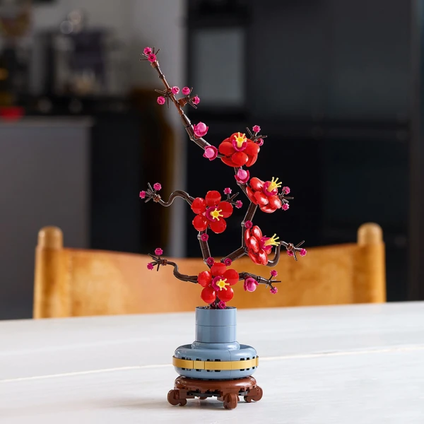 LEGO® BOTANICALS PLUM BLOSSOM