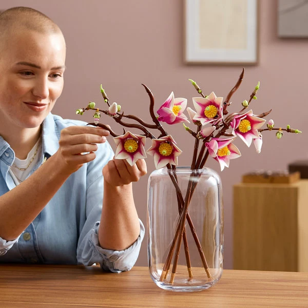 LEGO® BOTANICALS MAGNOLIA BRANCHES