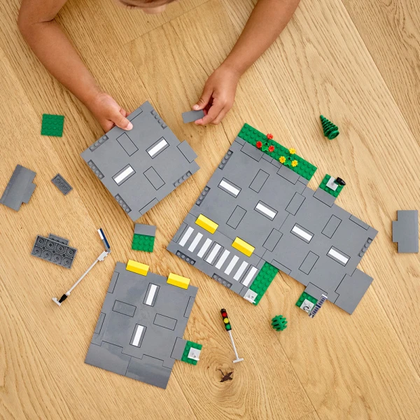 LEGO CITY ROAD PLATES