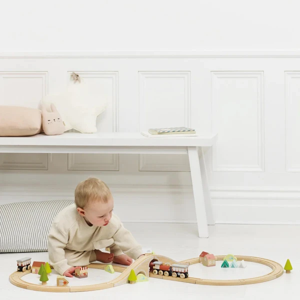 LE TOY VAN WOODEN TRAIN WITH CARRIAGES AND ACCESSORIES
