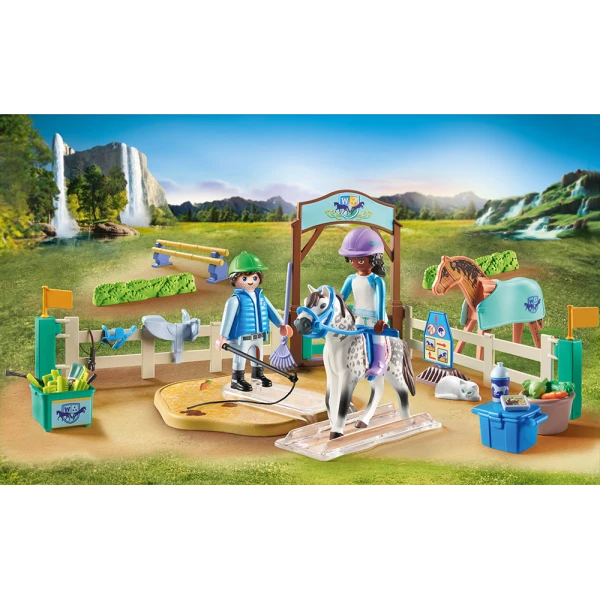PLAYMOBIL HORSES OF WATERFALL MODERN RIDING SCHOOL