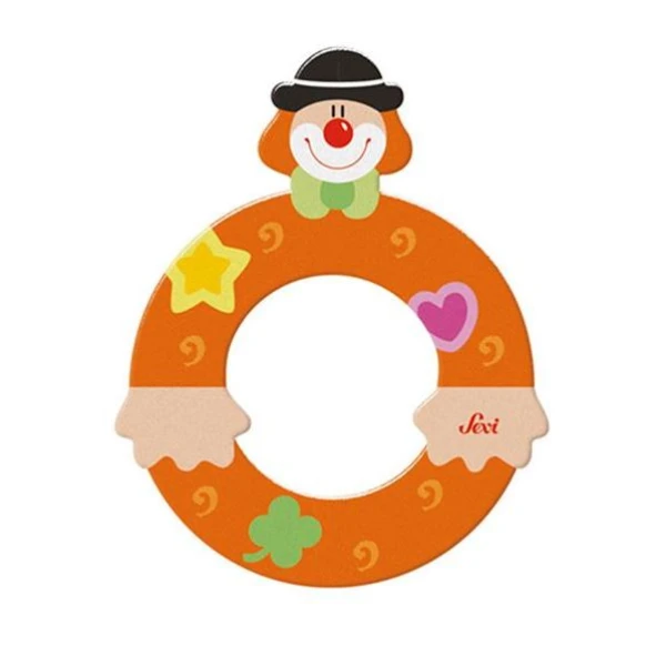 WOODEN LETTER O CLOWN