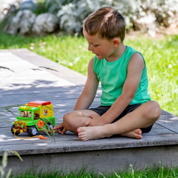 KLOROFIL EDUCATIONAL TOY THE JEEP FOR SAFARI