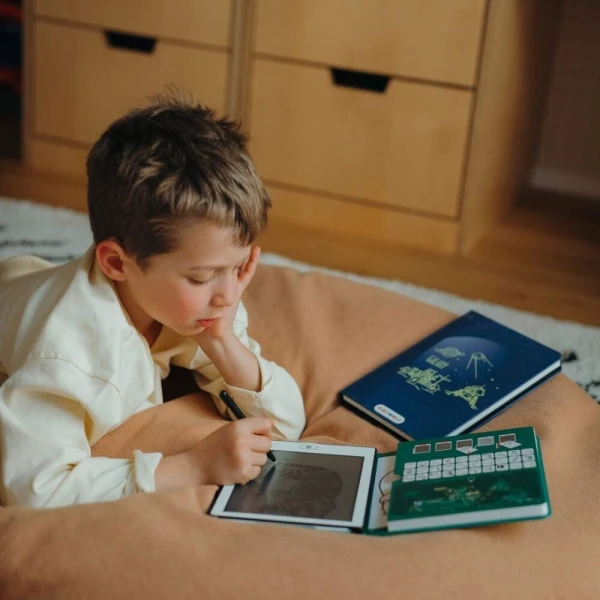 KIDYWOLF DRAWING PAD ANIMALS AROUND THE WORLD