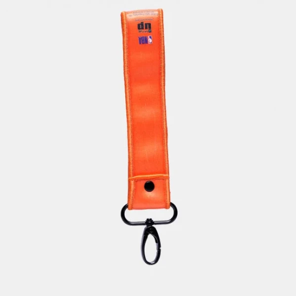 BACK ME UP KEYCHAN LANYARD NBA KNICKS