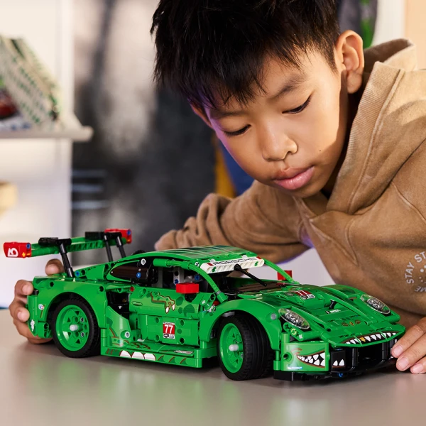 LEGO® TECHNIC ΑΓΩΝΙΣΤΙΚΟ ΑΥΤΟΚΙΝΗΤΟ PORSCHE 911 GT3 R REXY AO RACING