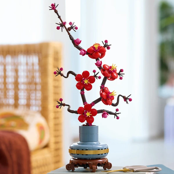 LEGO® BOTANICALS PLUM BLOSSOM