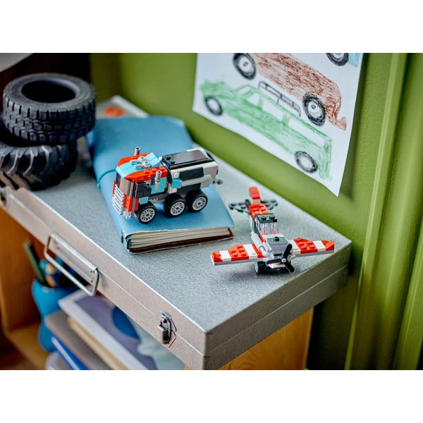 LEGO® CREATOR FLATBED TRUCK WITH HELICOPTER