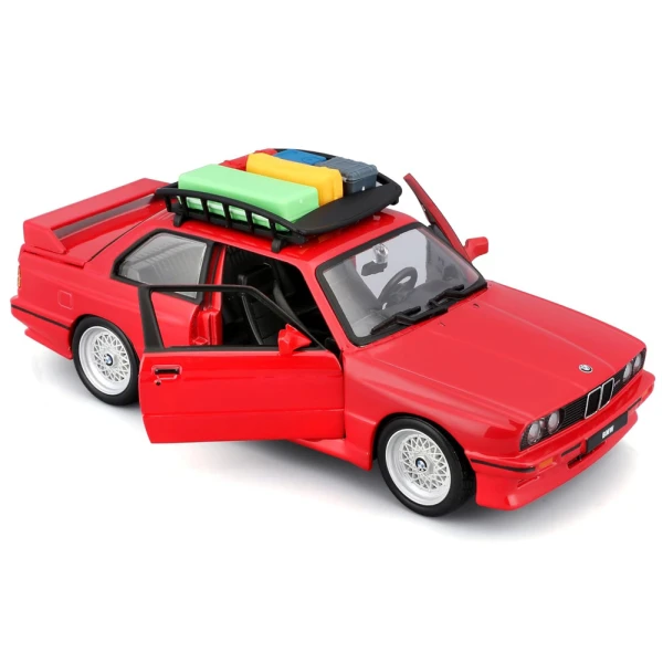 BBURAGO 1:24 BMW M3 (1988) WITH RACK BASKET