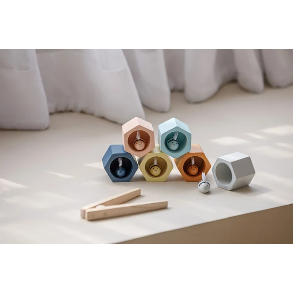 PLAN TOYS WOODEN HONEYS