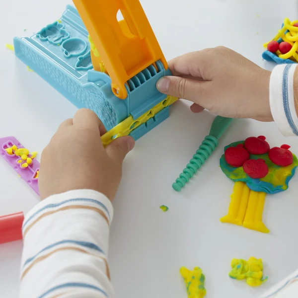 PLAY-DOH FUN FACTORY STARTER SET