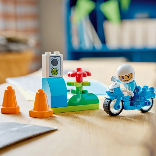 LEGO® DUPLO® TOWN ΜΠΛΕ ΑΣΤΥΝΟΜΙΚΗ ΜΟΤΟΣΙΚΛΕΤΑ