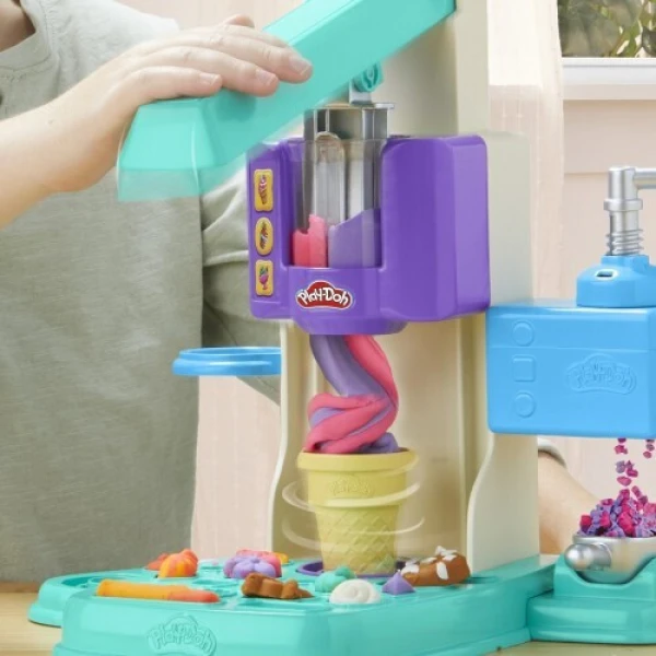 PLAY-DOH ΣΕΤ ΠΑΙΧΝΙΔΙΟΥ RAINBOW SWIRL ICE CREAM