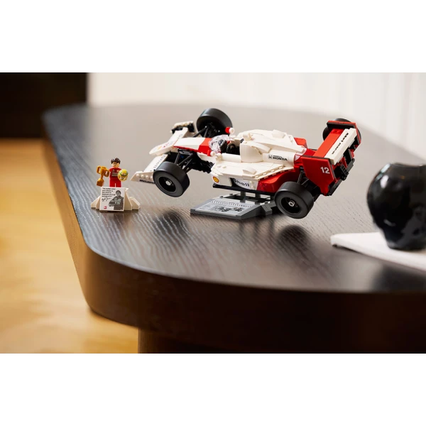 LEGO® ICONS MCLAREN MP4/4 & ΆΙΡΤΟΝ ΣΕΝΑ