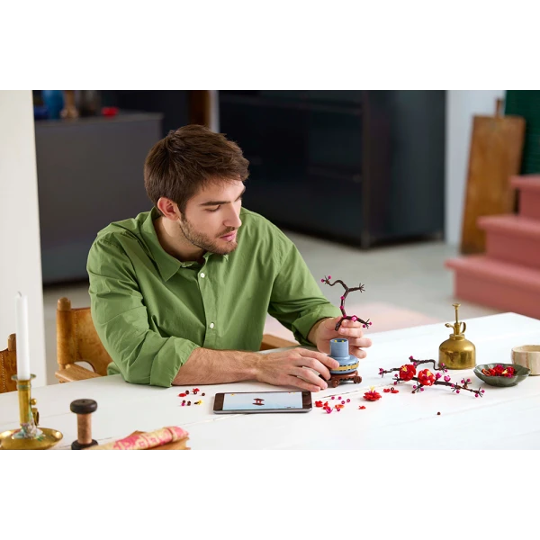 LEGO® BOTANICALS PLUM BLOSSOM