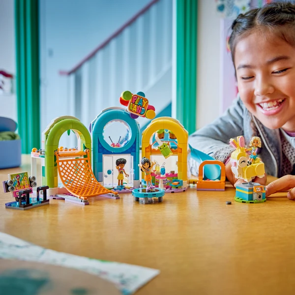 LEGO® FRIENDS ΔΙΑΣΚΕΔΑΣΤΙΚΟΣ ΠΑΙΧΝΙΔΟΤΟΠΟΣ
