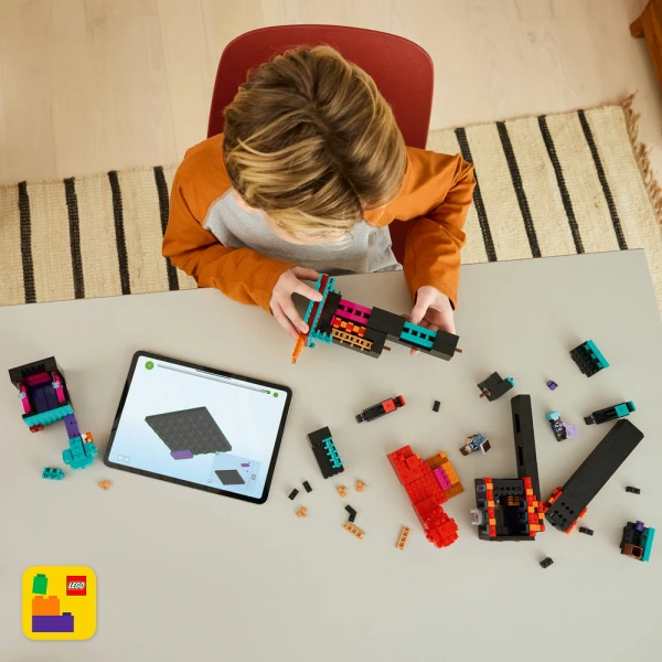 LEGO® MINECRAFT® THE ENDERMAN TOWER