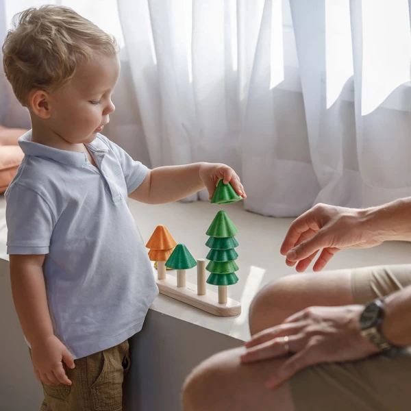PLAN TOYS ΞΥΛΙΝΑ ΔΕΝΤΡΑΚΙΑ ΤΑΞΙΝΟΜΗΣΗΣ