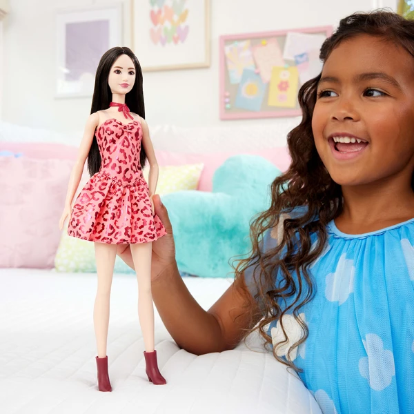 BARBIE FASHIONISTAS ΚΟΥΚΛΑ ΜΕ ΛΕΟΠΑΡ ΦΟΡΕΜΑ