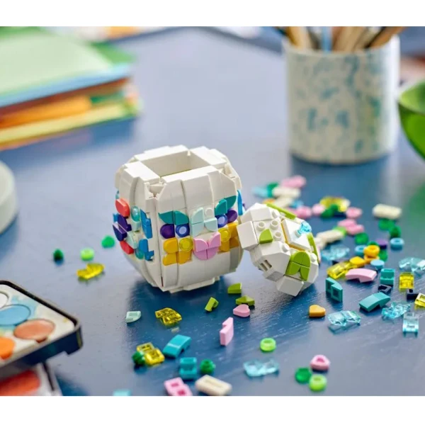 LEGO® DECORATIVE EASTER EGG
