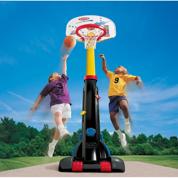 LITTLE TIKES LARGE BASKETBALL BOARD
