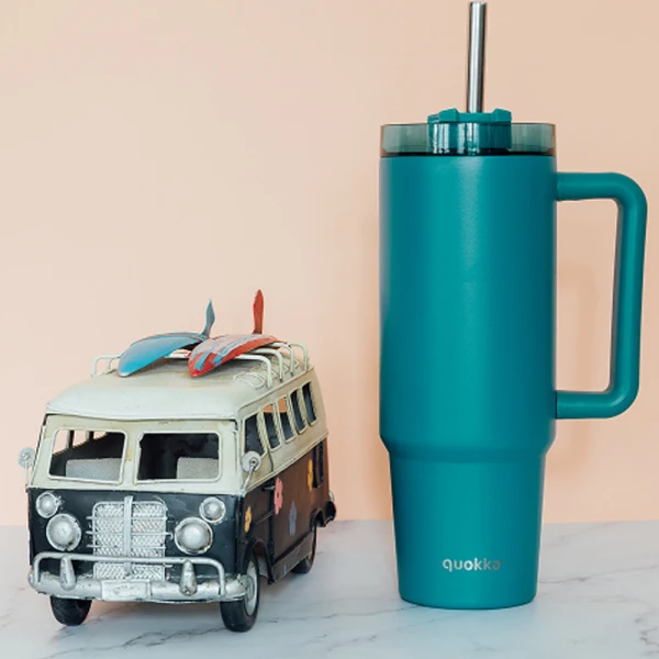 QUOKKA STAINLESS STEEL THERMAL RAMBLER WITH STRAW & HANDLE 950ml STREAM MIDNIGHT GREEN