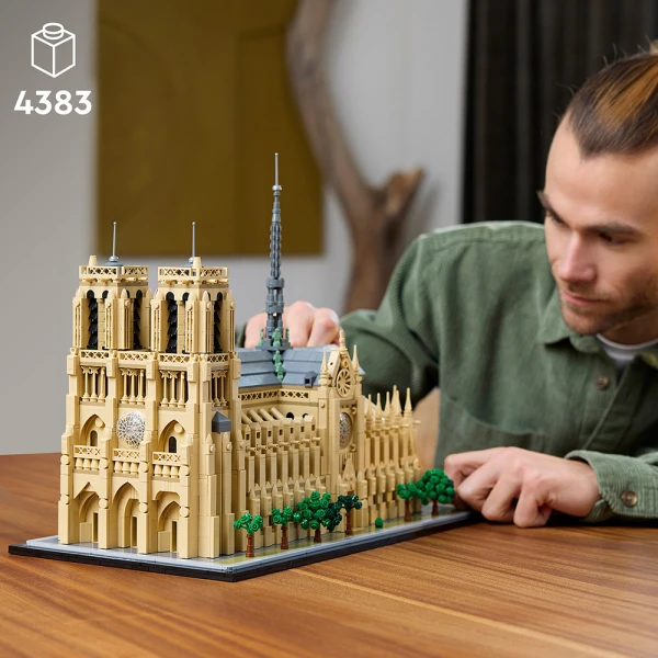 LEGO® ARCHITECTURE NOTRE-DAME Η ΠΑΝΑΓΙΑ ΤΩΝ ΠΑΡΙΣΙΩΝ