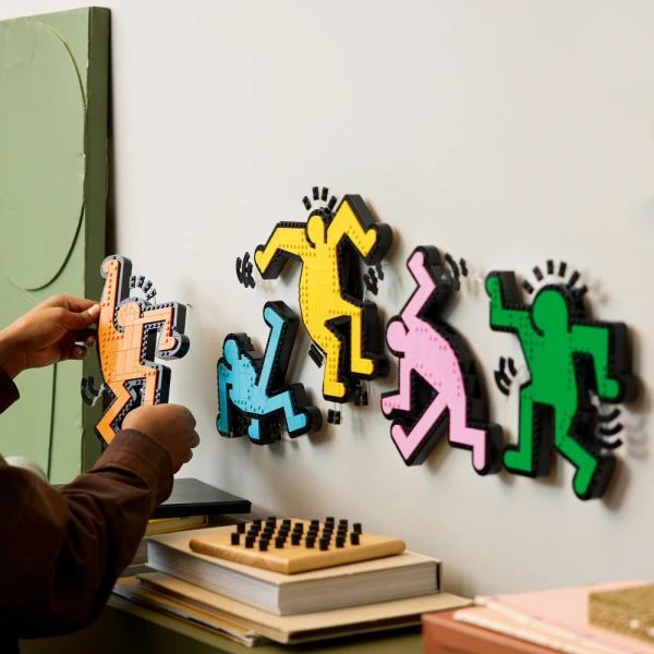 LEGO® ART KEITH HARING – DANCING FIGURES