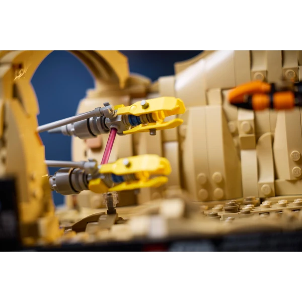 LEGO® STAR WARS™ ΔΙΟΡΑΜΑ ΑΚΑΤΟΔΡΟΜΙΑΣ™ ΣΤΟ ΜΟΣ ΈΣΠΑ
