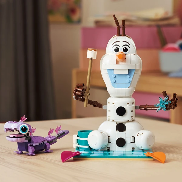 LEGO®  DISNEY FROZEN ΔΙΑΣΚΕΔΑΣΗ ΤΟΥ ΌΛΑΦ ΚΑΙ ΤΟΥ ΜΠΡΟΥΝΙ ΣΤΟ ΠΙΚΝΙΚ