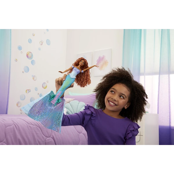 DISNEY THE LITTLE MERMAID - ARIEL DOLL THAT TRANSFORMS