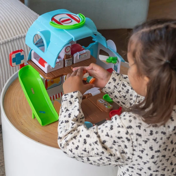 KLOROFIL EDUCATIONAL TOY CARE CENTER WITH 1 CHARACTER & ACCESSORIES