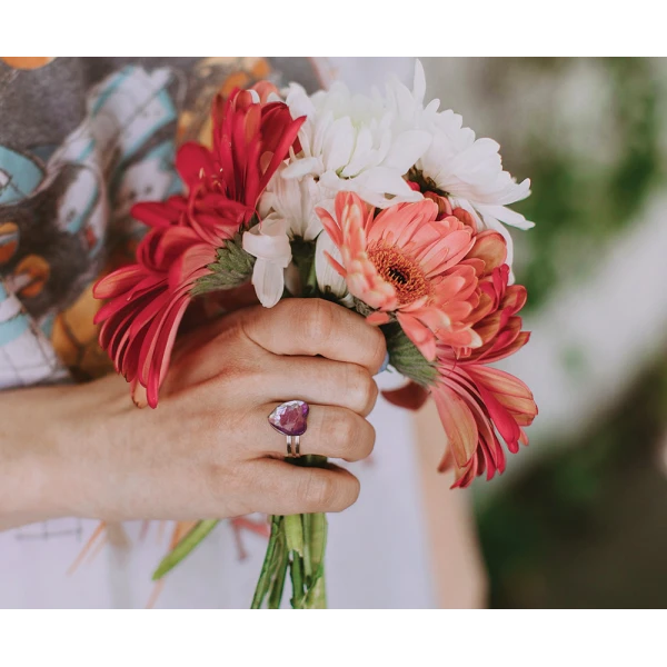 MAKE IT REAL: GLITTER GIRLS NAIL PARTY