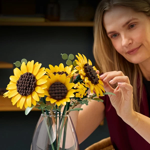 LEGO® BOTANICALS SUNFLOWER BOUQUET