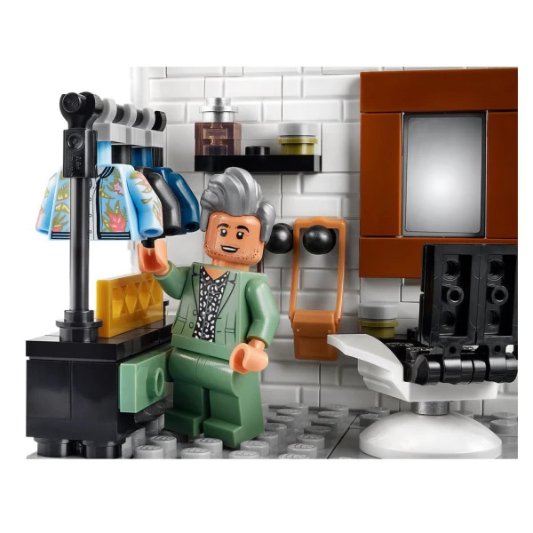 LEGO® CREATOR QUEER EYE - THE FAB 5 LOFT